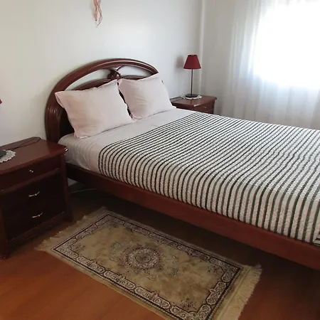 Guest house Iberica Sobralense Sobral de Monte Agraco